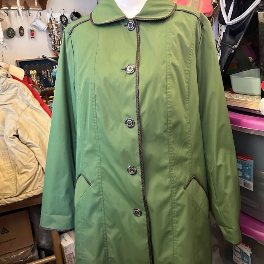 Dennis Basso Green Waterproof Faux Fur Lined Trench Coat. Size Med